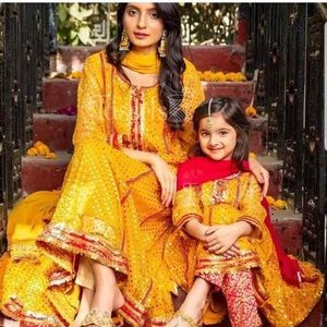 Pakistani mayo/haldi function dress SIZE M